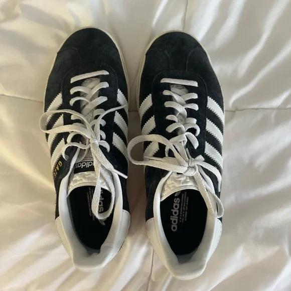 Adidas Gazelle Women's Black Sneakers - Picture 2 of 2